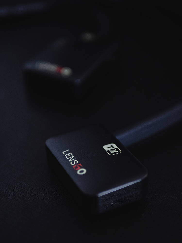 Lensgo 318D Full Duplex call wireless microphone 1V1