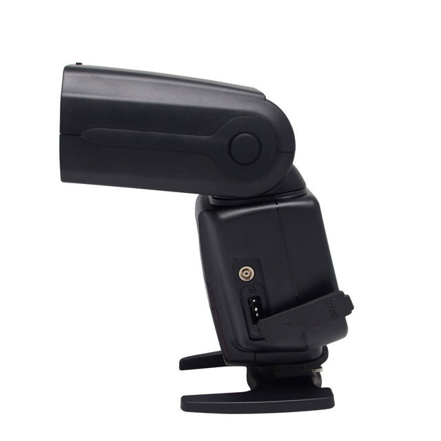 Triopo TR-980 TTL Flash for Canon and Canon cameras