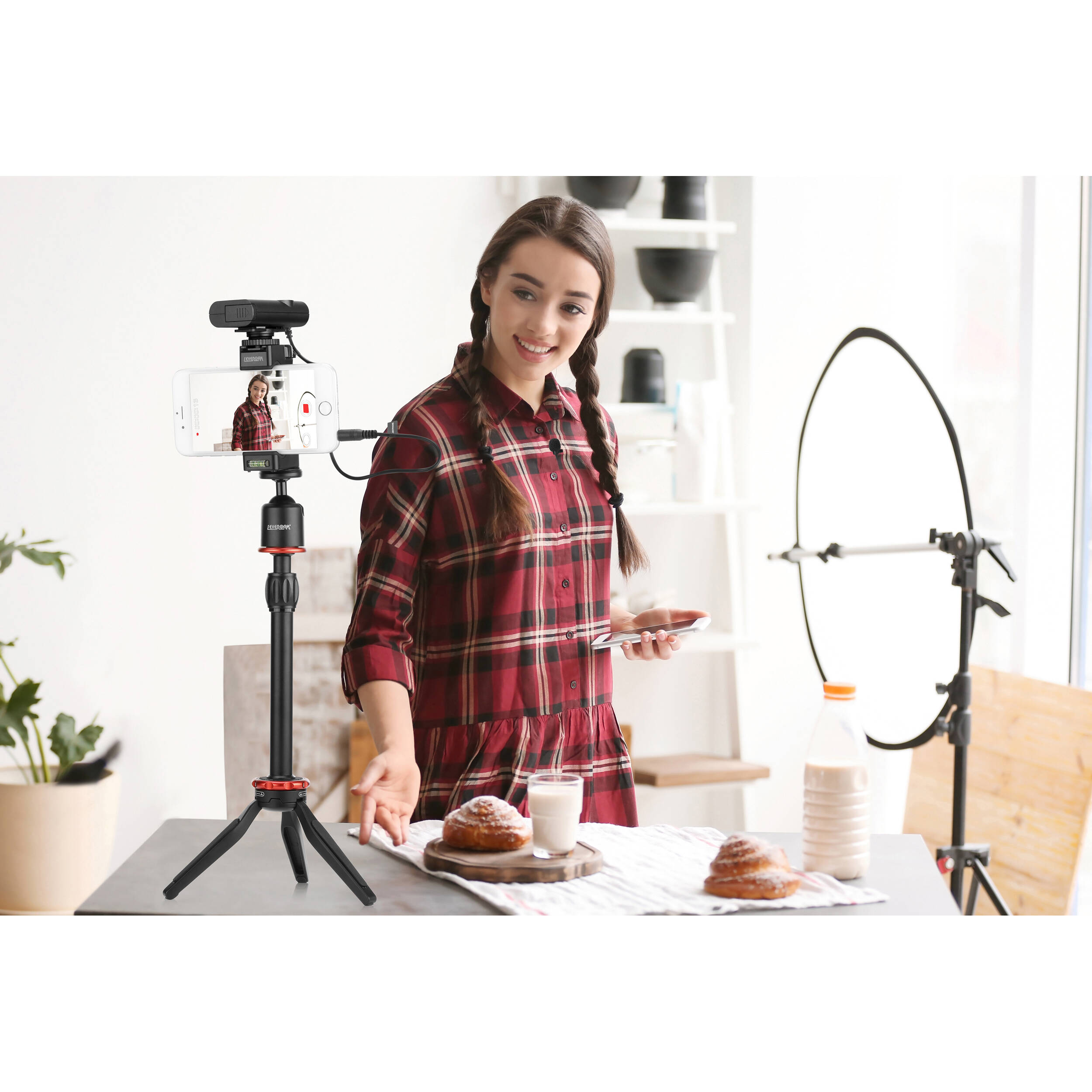 BOYA BY-WM4 PRO Digital Camera-Mount Wireless Omni Lavalier Microphone System (2.4 GHz)