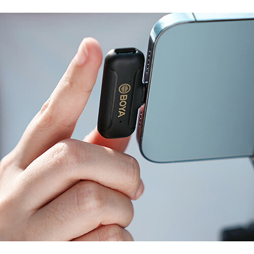 BOYA BY-WM3T2-D1 Digital True-Wireless Microphone System with Lightning Connector for iOS Mobile Devices (2.4 GHz)