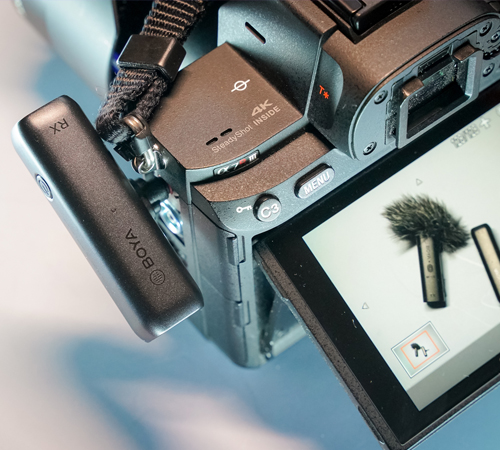 BY-WM3U 2.4GHz Wireless Microphone