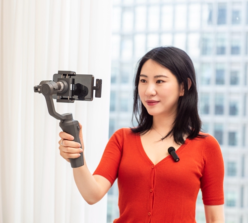 BY-WM3U 2.4GHz Wireless Microphone